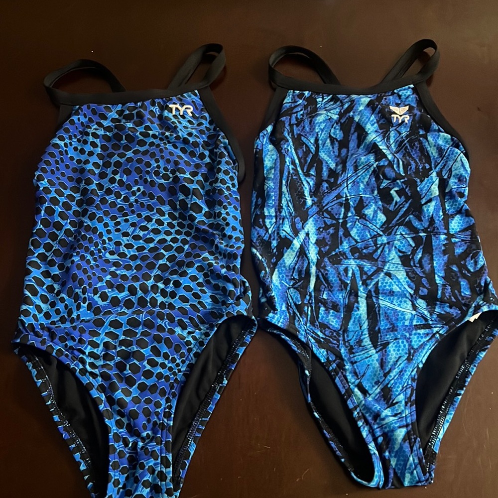 Bundle of 2 TYR suits, size 22
